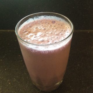 #JunkFreeJune day 5 and still going strong! Fresh blueberry and vanilla protein smoothie for breakfast