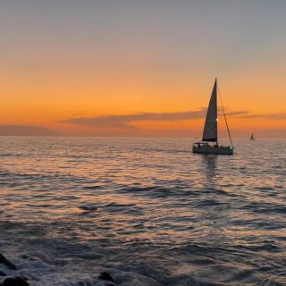 Happy weekend ? #sunset #yacht #jalisco #mexicomagico #puertovallarta